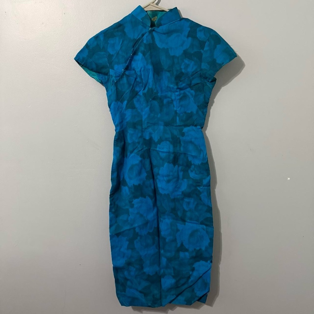 Elegant Blue Floral Dress